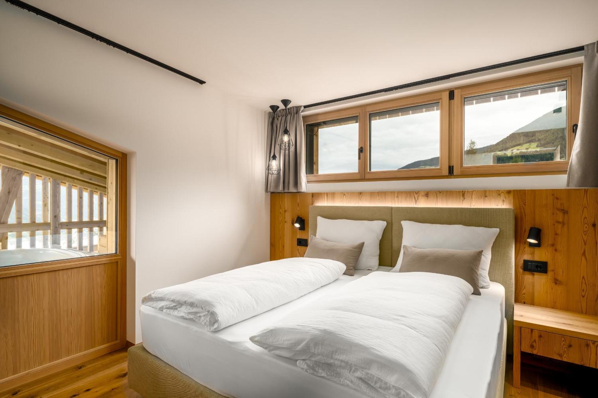 Deluxe Apartment,1710610955:JPEG