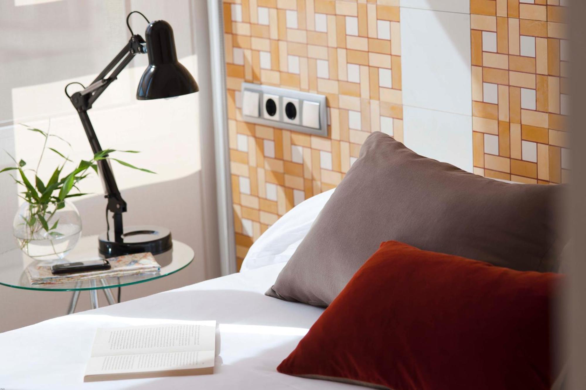 One-Bedroom Apartment,706567144:JPEG