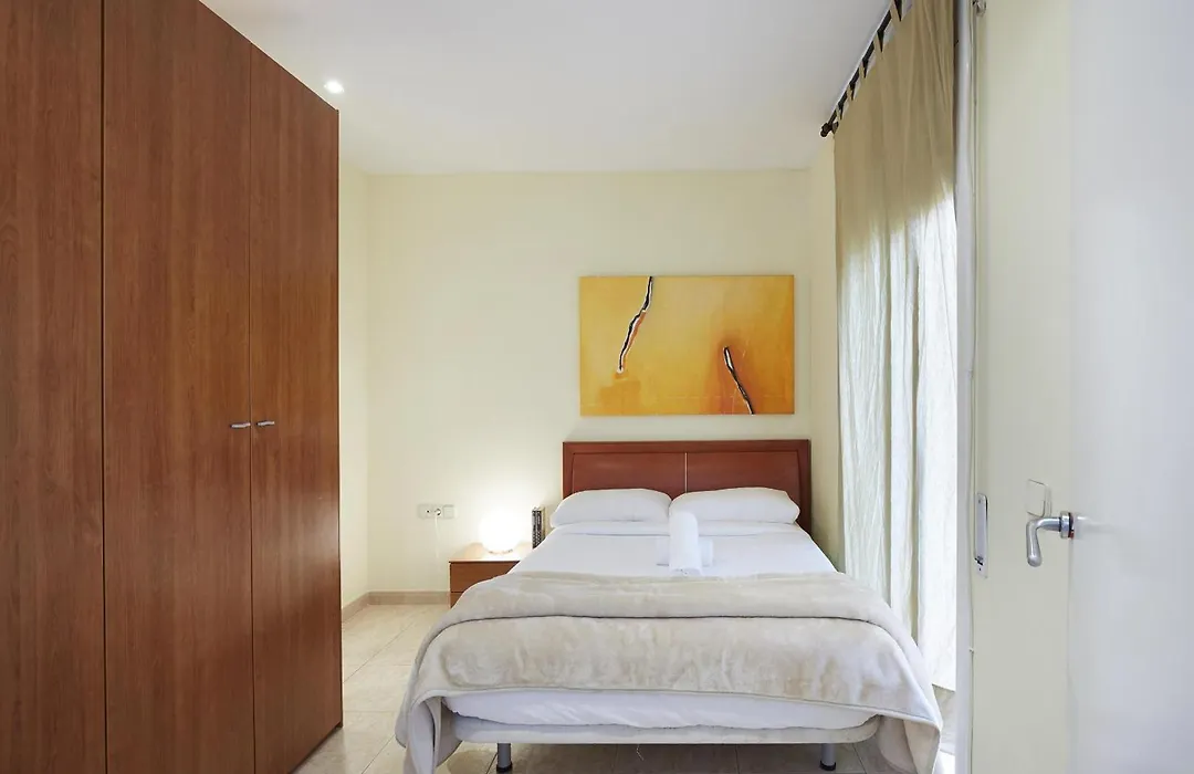 Apartamentos Calvet-1
