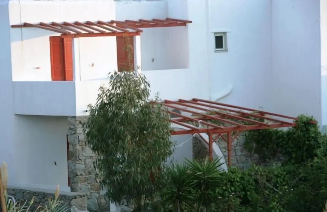 Pension Vrissi-1
