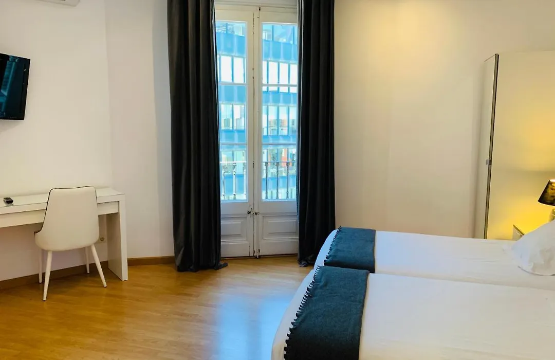 Super Balmes Guest House-1