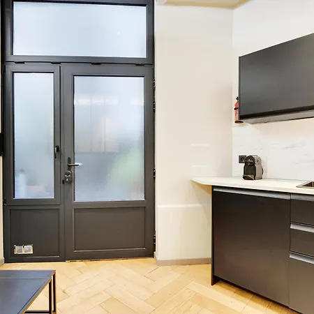 Pick A Flat's apartment in Champs-Elysées - Rue Marbeuf-2