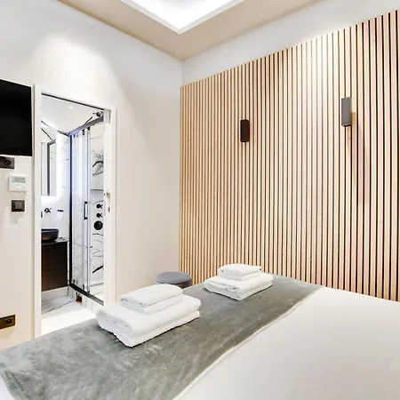 Pick A Flat's apartment in Champs-Elysées - Rue Marbeuf-3
