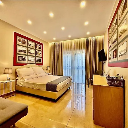 Mdc Luxury Rooms Naples-2