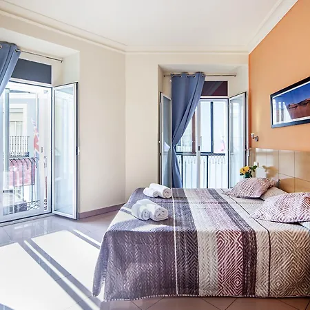 Hostal Inter Puerta Del Sol Auto Check In-2